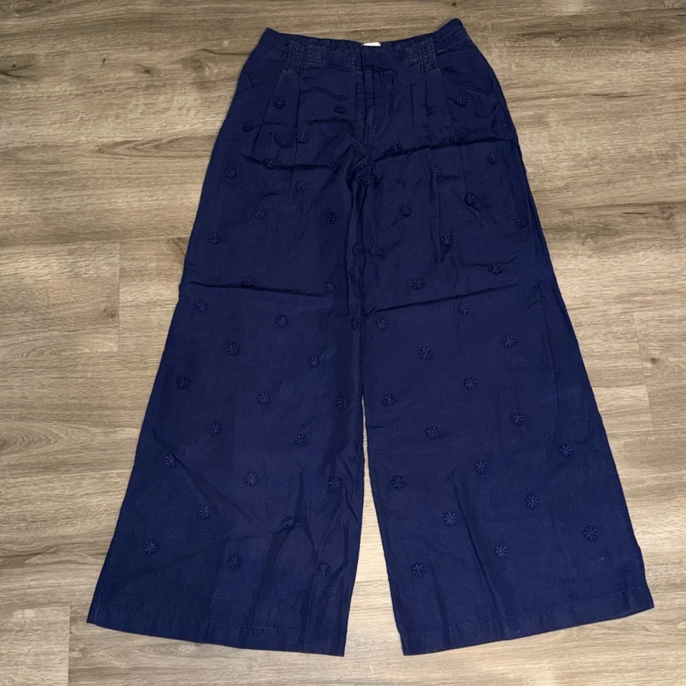 2 pieces Linen blend halter vest + Tailored linen blend embellished trousers - Picture 10 of 16